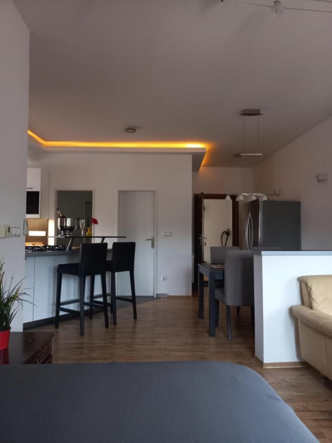 A-M Condominium Veszprem Exterior photo